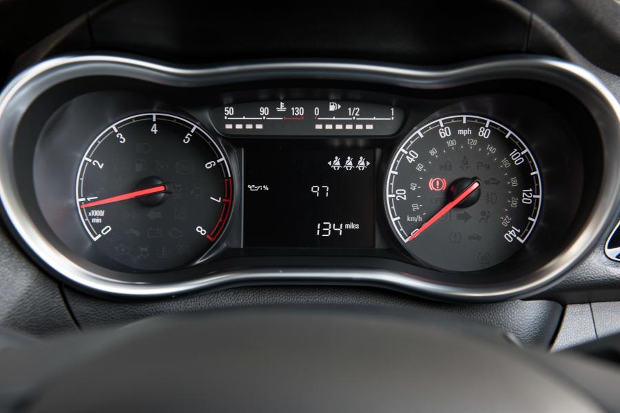  Vauxhall Viva 2015 года  (фото 19 из 30)